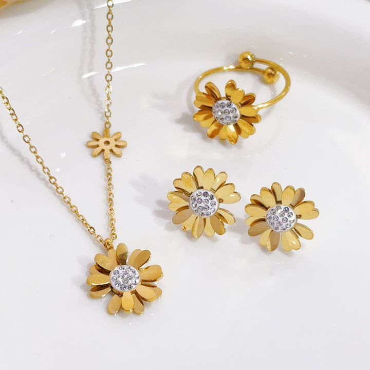 Tournesol Crystal Daisy Pendant — 18K Gold Plated